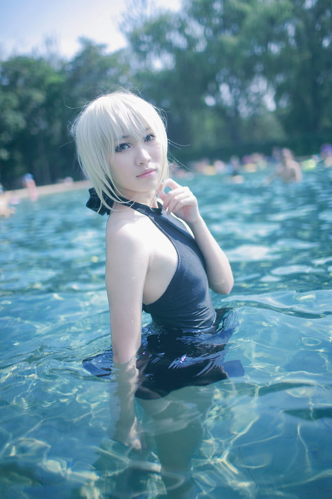 Fate/HF线 Saber·Alter 露背水着COS