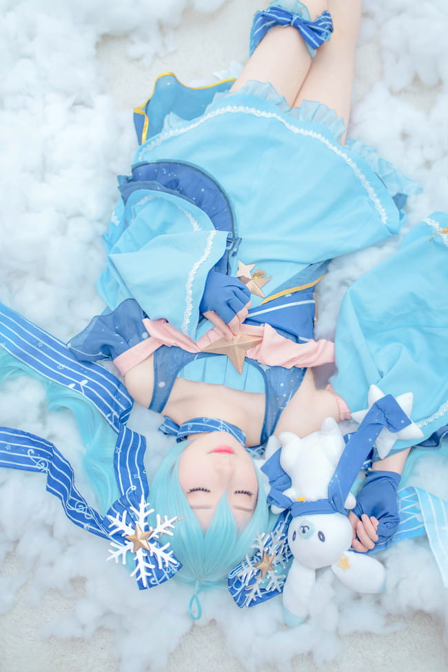 星与雪的公主 雪初音 COS