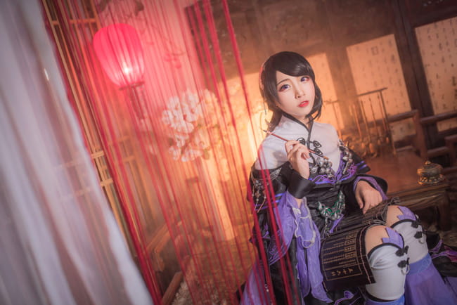 庭前万花忘枯荣，缱绻仙谷不知年