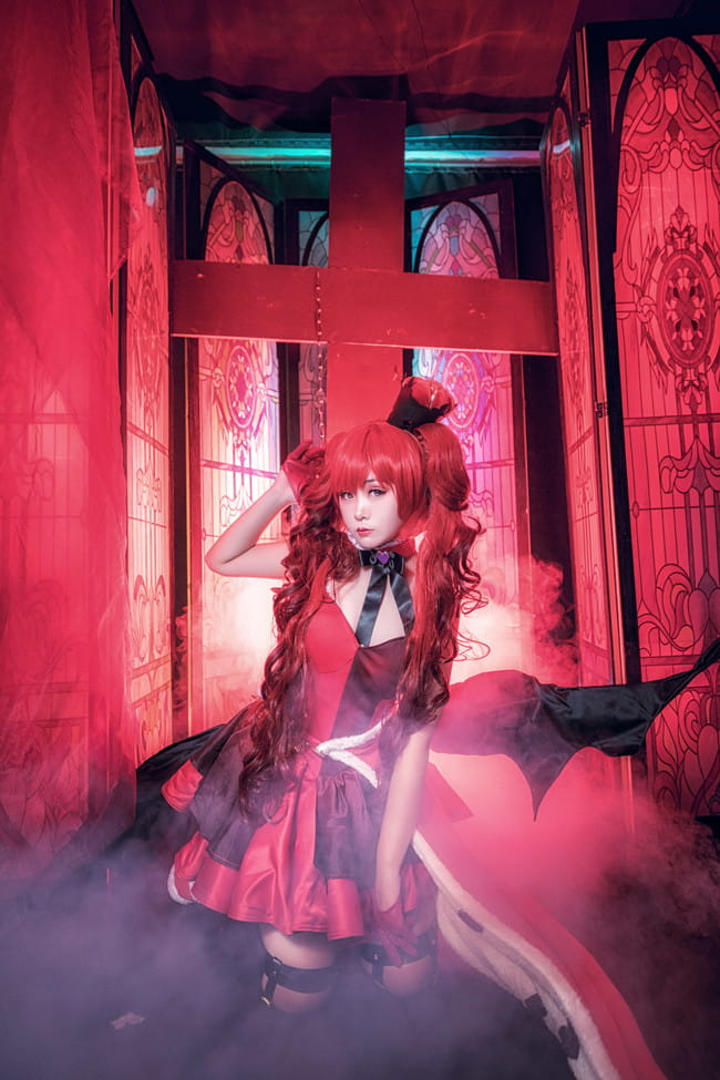 爱丽丝漫游仙境红心女王手办版