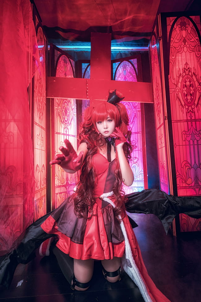 爱丽丝漫游仙境红心女王手办版