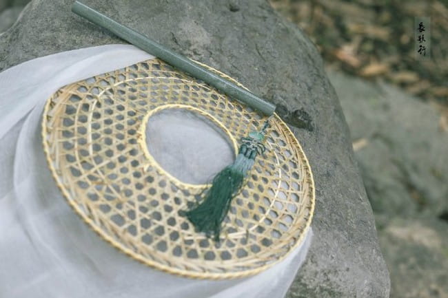 【长歌行】关山万里路，拔剑起长歌