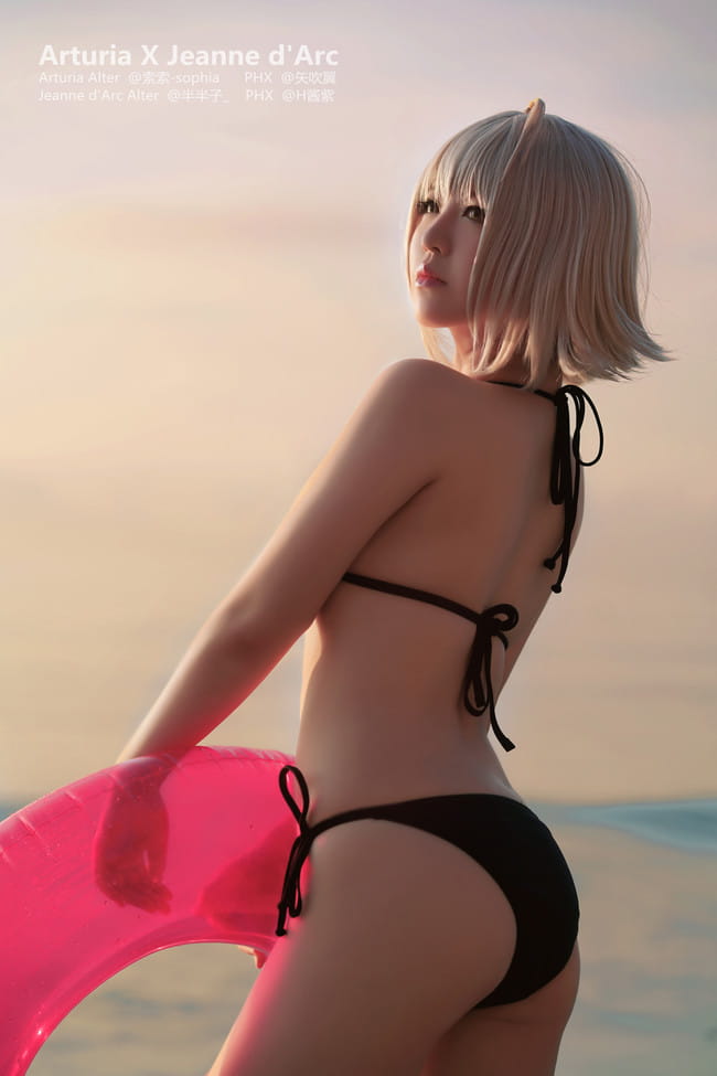 Fate/Grand Order 泳装黑贞德&黑saber cosplay图片