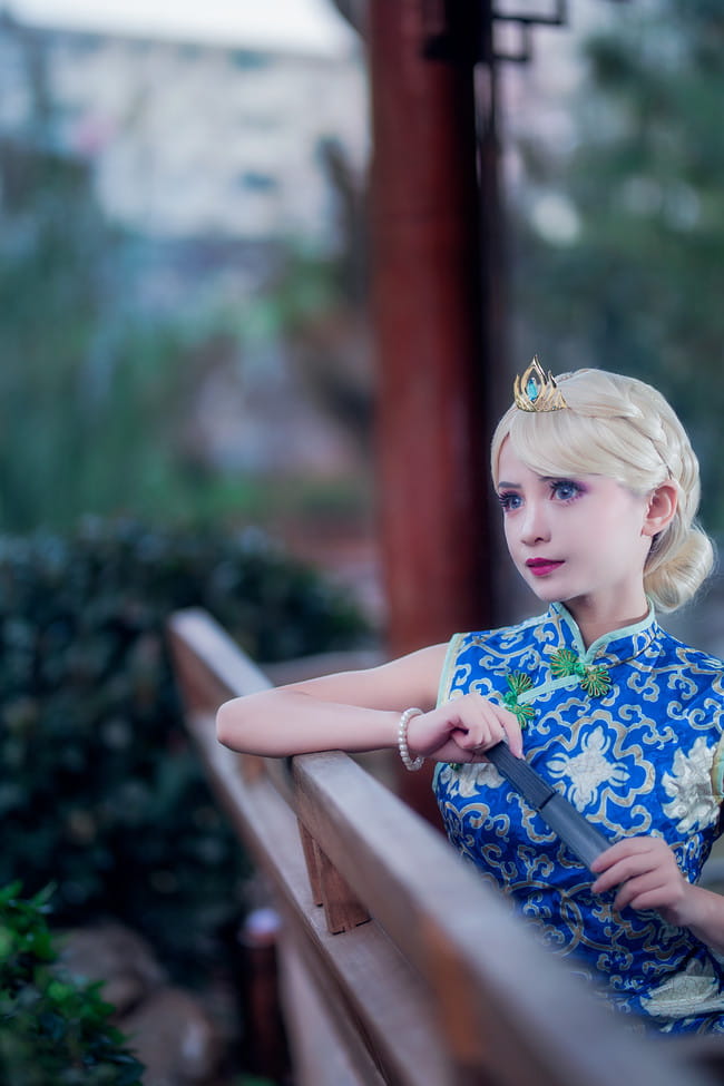 《冰雪奇缘》艾莎旗袍cosplay