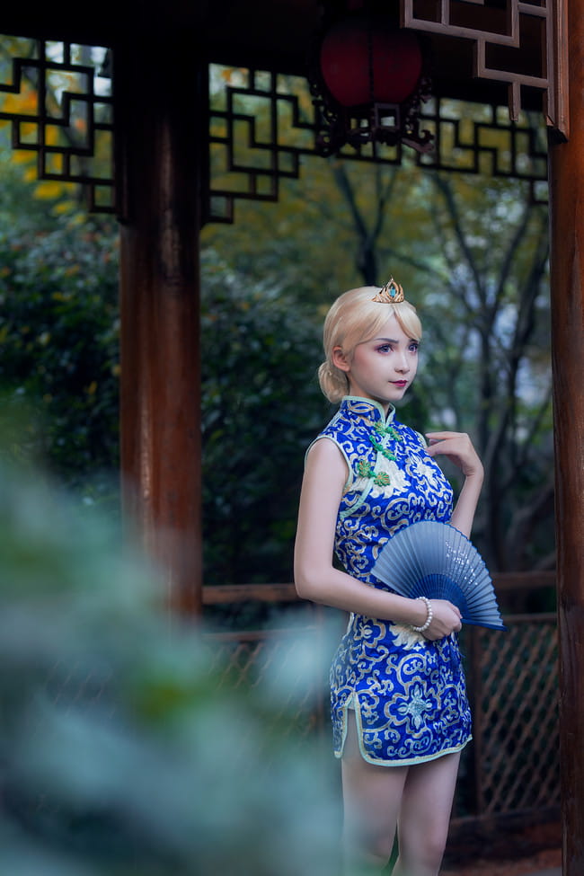 《冰雪奇缘》艾莎旗袍cosplay