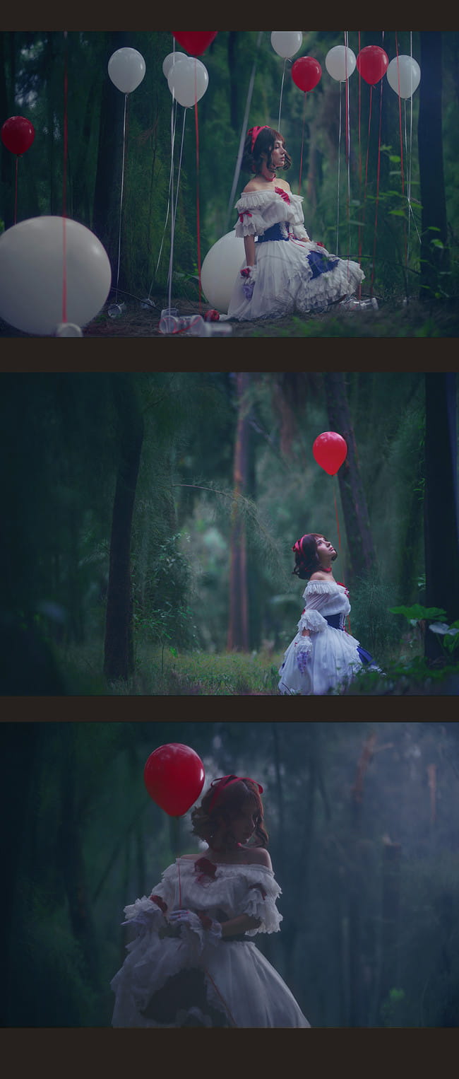 - • { 白雪姬 } • -