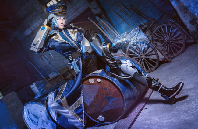 诸葛亮 星航指挥官cosplay图片(1)