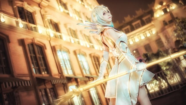 英雄联盟 寒冬中闪亮冻人的拉克丝 cosplay