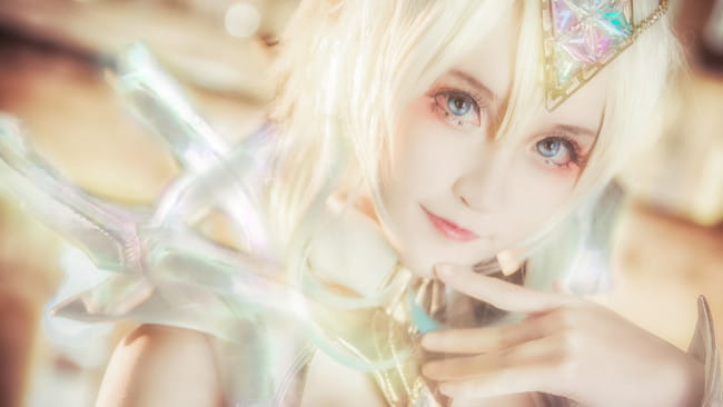 英雄联盟 寒冬中闪亮冻人的拉克丝 cosplay