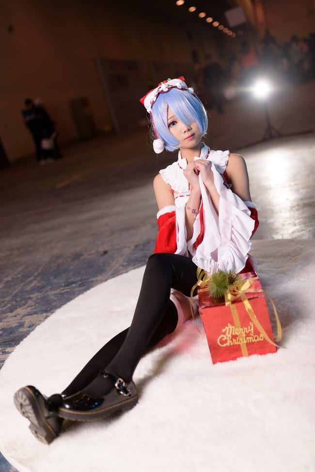 圣诞快乐，我把蕾姆送给你当礼物