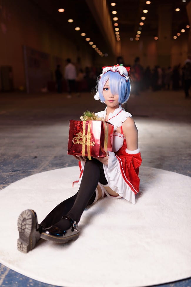 圣诞快乐，我把蕾姆送给你当礼物