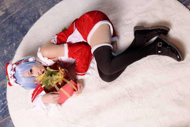 圣诞快乐，我把蕾姆送给你当礼物