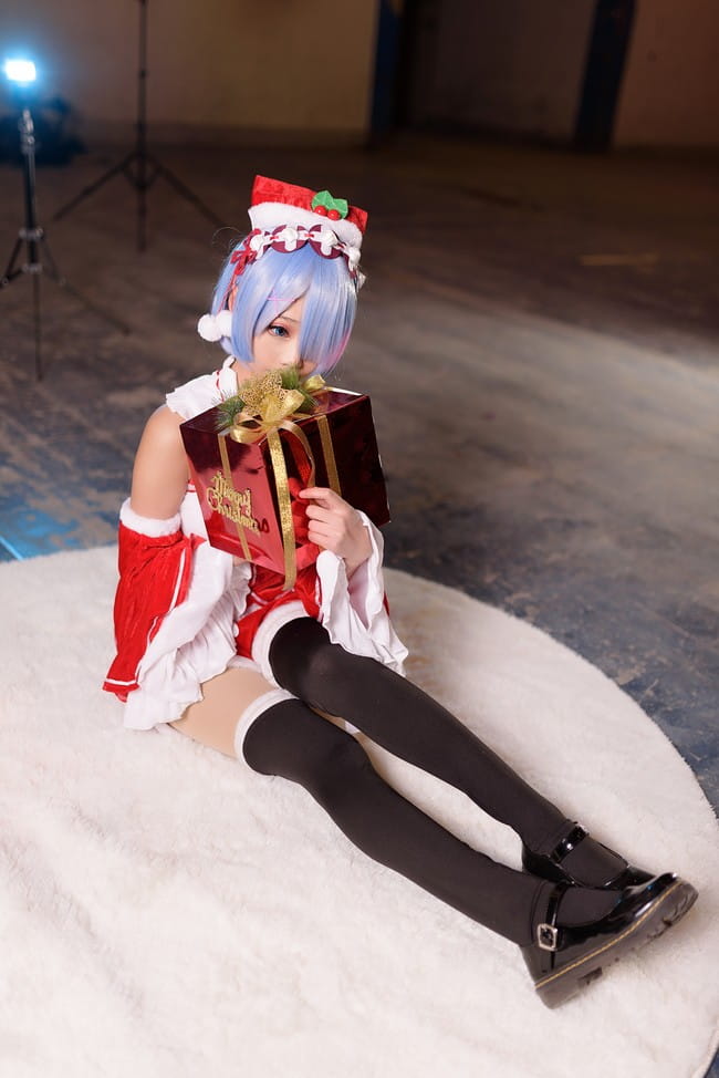 圣诞快乐，我把蕾姆送给你当礼物