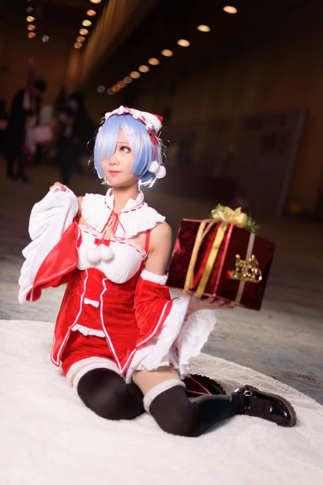 圣诞快乐，我把蕾姆送给你当礼物