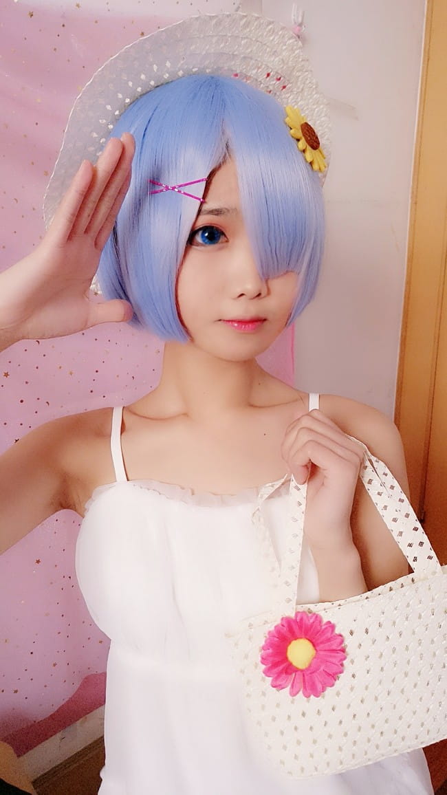 蕾姆插画白裙 有没感觉到寒冷 cosplay