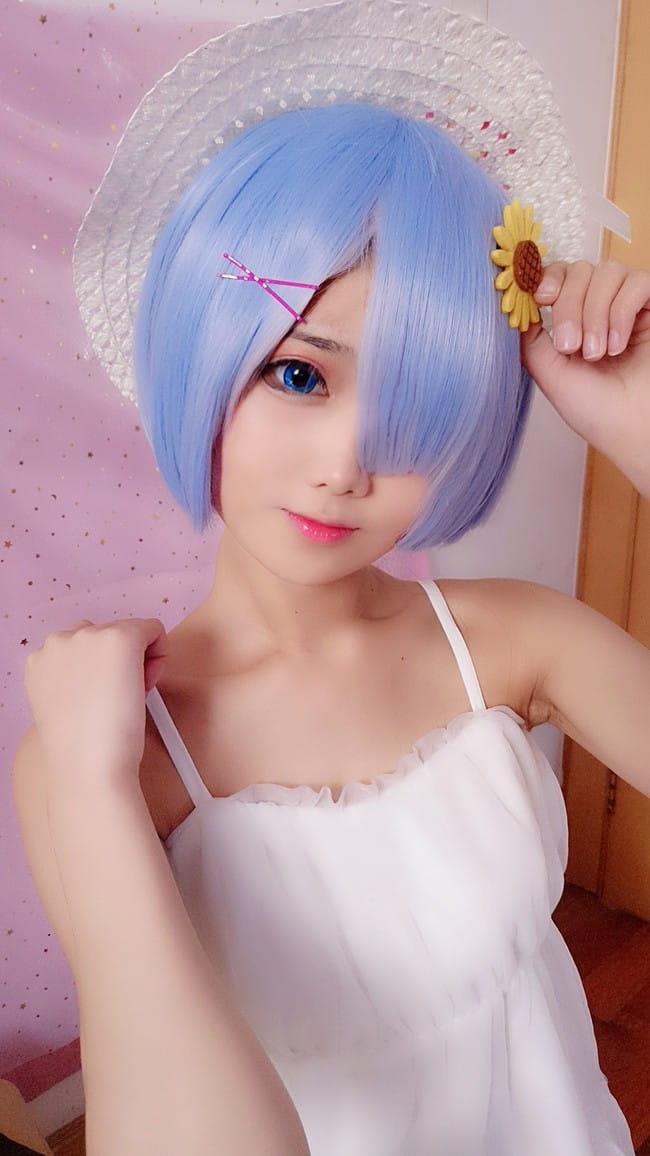 蕾姆插画白裙 有没感觉到寒冷 cosplay