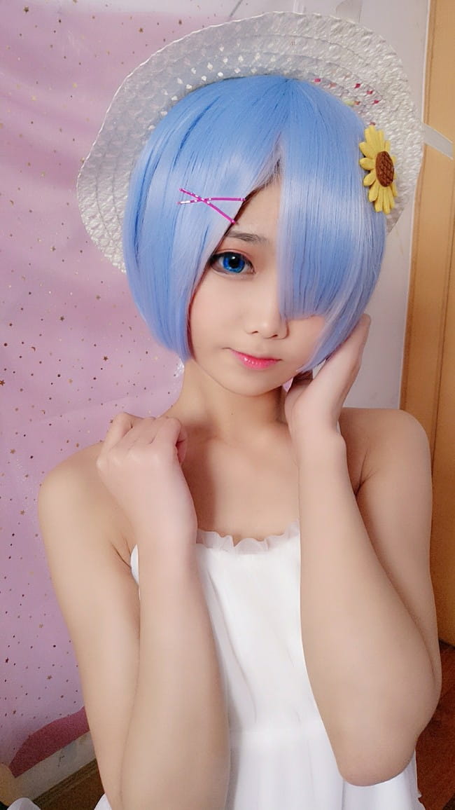 蕾姆插画白裙 有没感觉到寒冷 cosplay