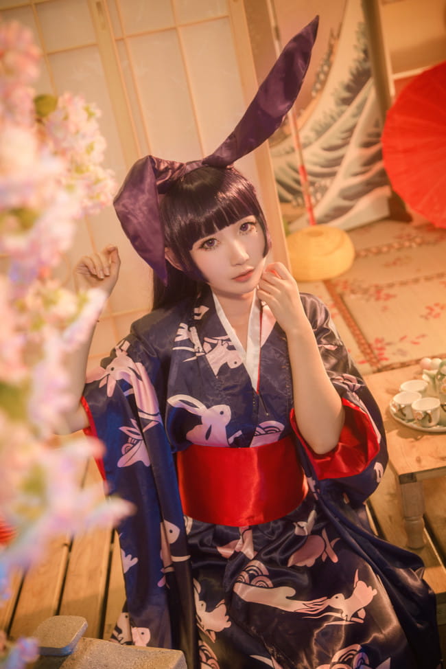 做黑猫的男友吧，会有很多好处的