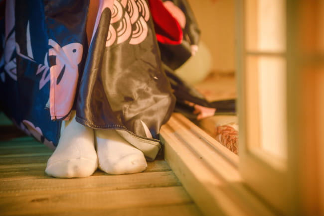 做黑猫的男友吧，会有很多好处的