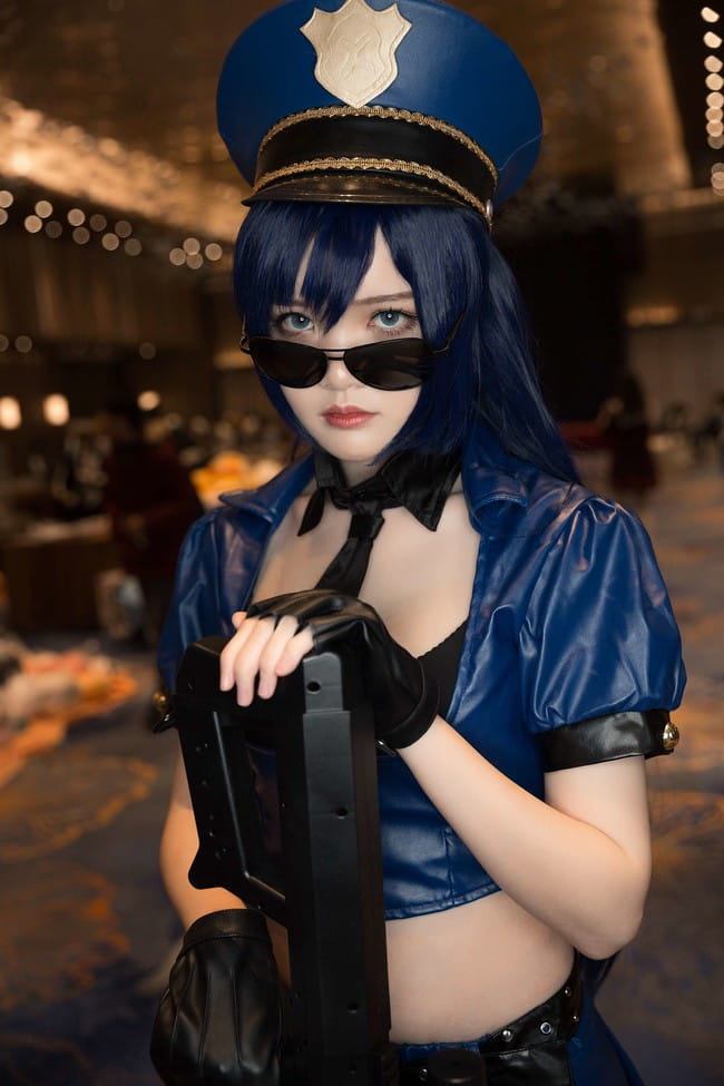 英雄联盟 女警狙击