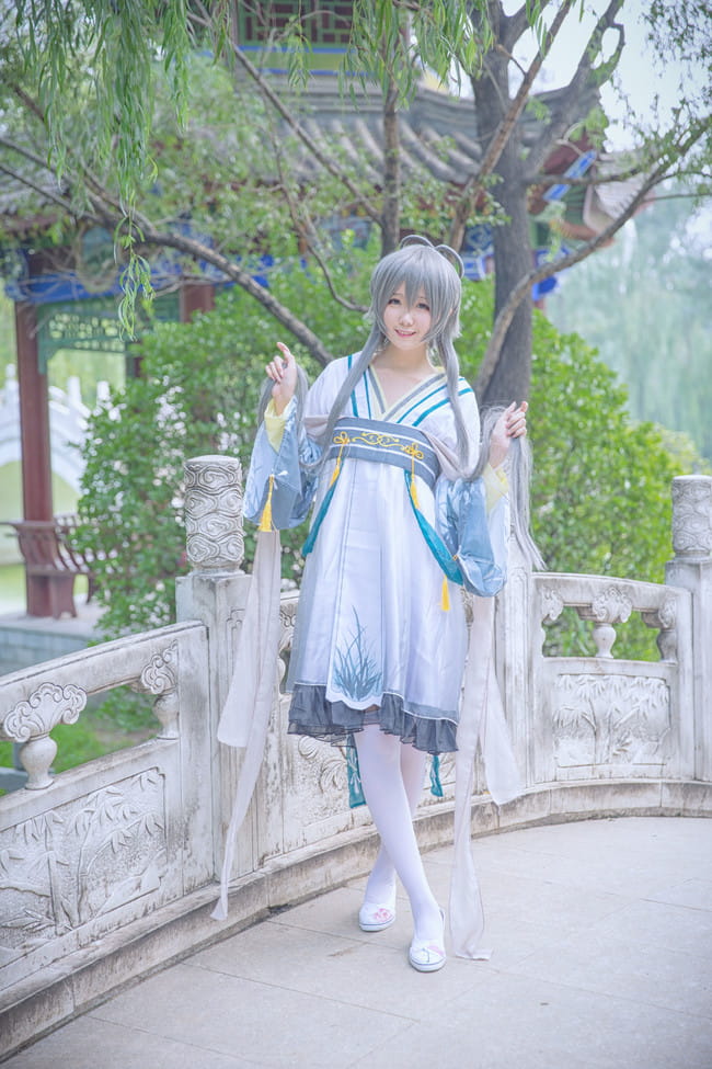 VOCALOID 洛天依 芷汀兰 cosplay