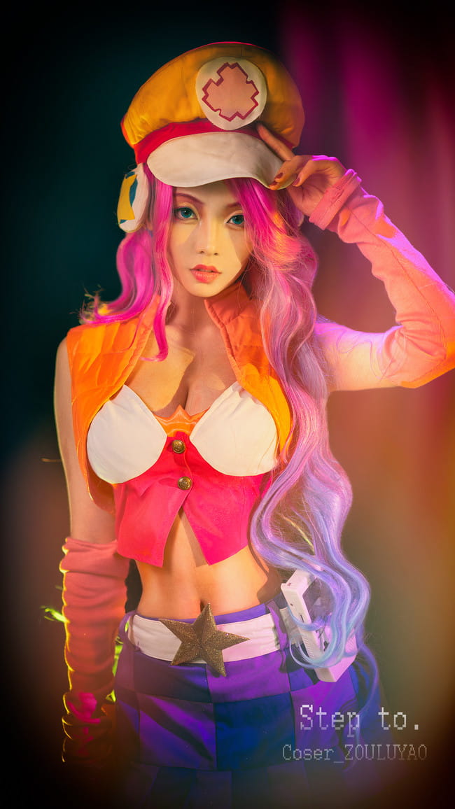 厄运小姐-电玩女神