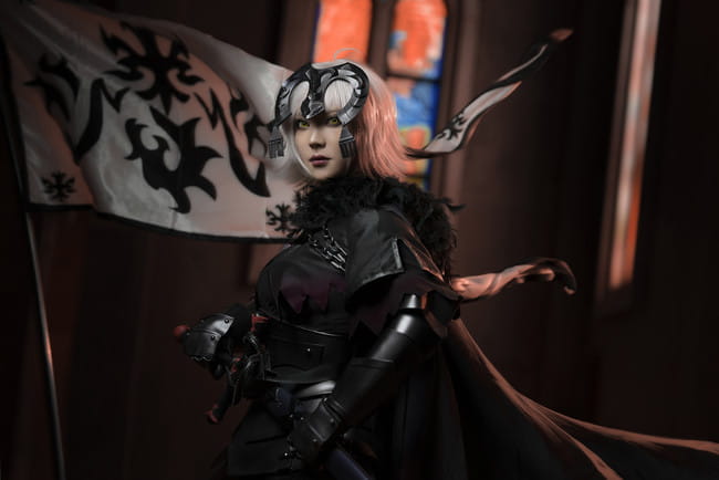 我原本就不喜欢争斗，但也不是畏惧浴血的胆小鬼。