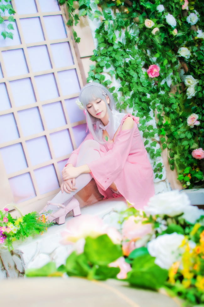 艾米莉娅粉色常服