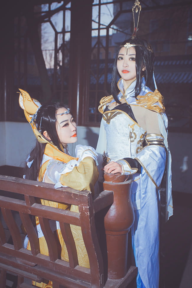 剑侠情缘网络版叁 雪河藏剑成女&秦风纯阳成女 cosplay图片(1)