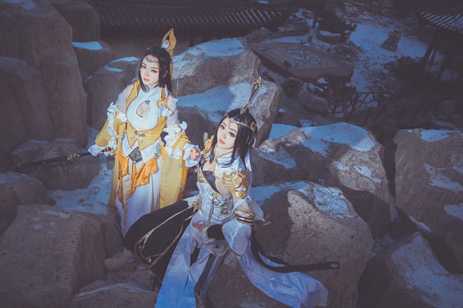 剑侠情缘网络版叁 雪河藏剑成女&秦风纯阳成女 cosplay图片(1)