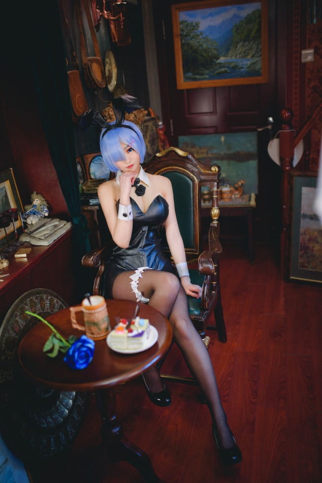 蕾姆兔女郎黑丝 cosplay