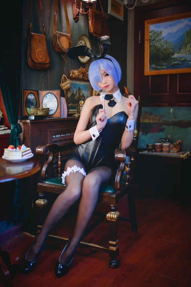 蕾姆兔女郎黑丝 cosplay