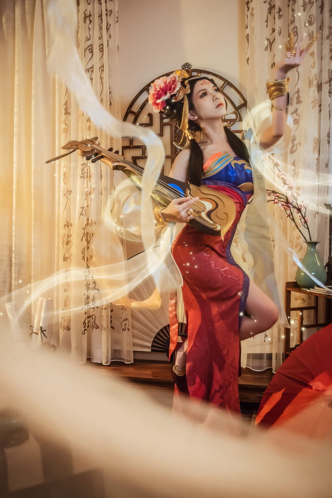 春江花月照人生无穷 弦音流转听山河入梦