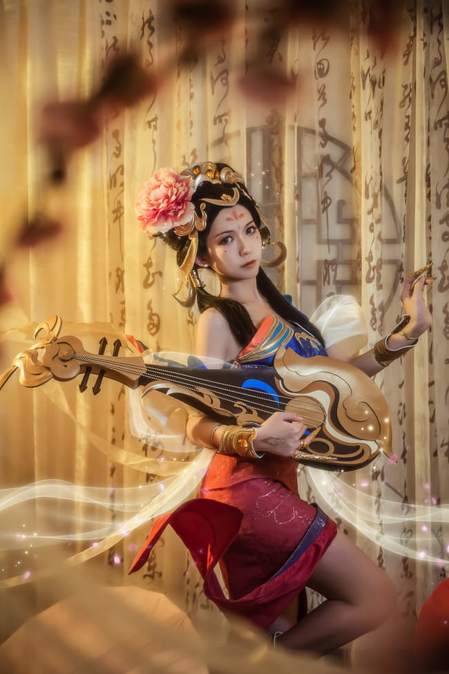 春江花月照人生无穷 弦音流转听山河入梦