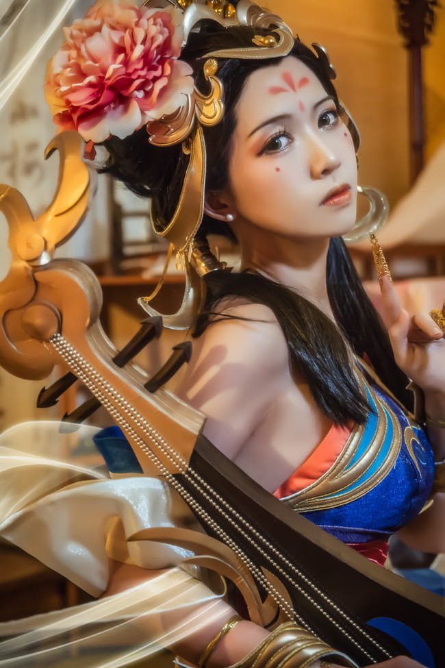 春江花月照人生无穷 弦音流转听山河入梦