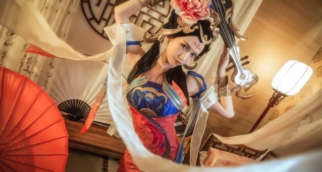 春江花月照人生无穷 弦音流转听山河入梦