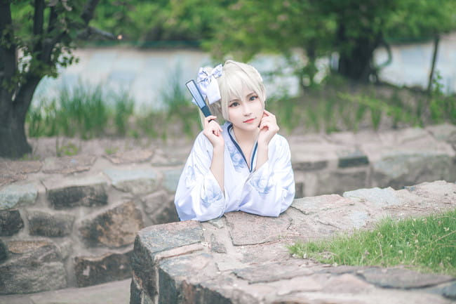 神户园花开烂漫 可惜我那天去遇到下雨 缘之空 穹妹 cosplay