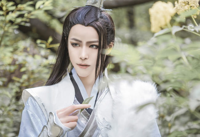 不昧本来，太虚明月流辉过