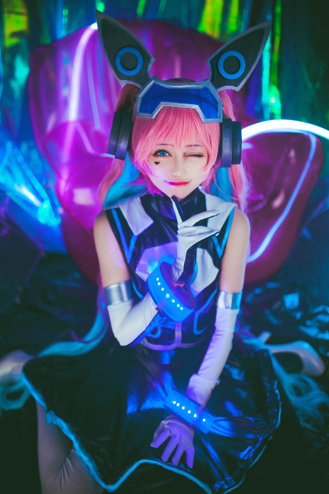 ＂骇客很酷，心灵很美，我就这样又酷又美＂