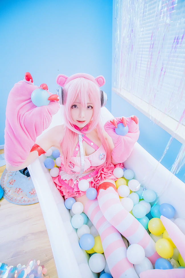 超级索尼子 暴力熊出镜 cosplay
