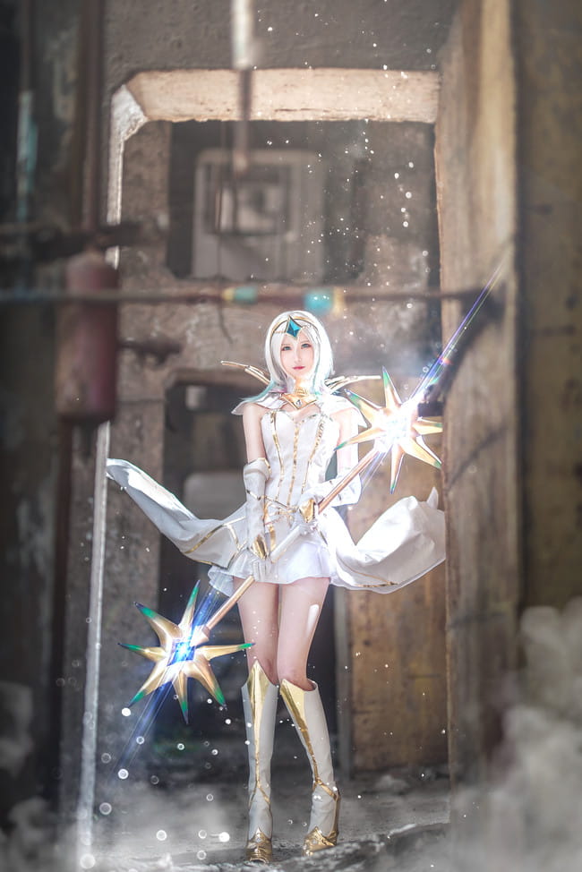 英雄联盟 关辉女郎拉克丝 大元素使 cosplay