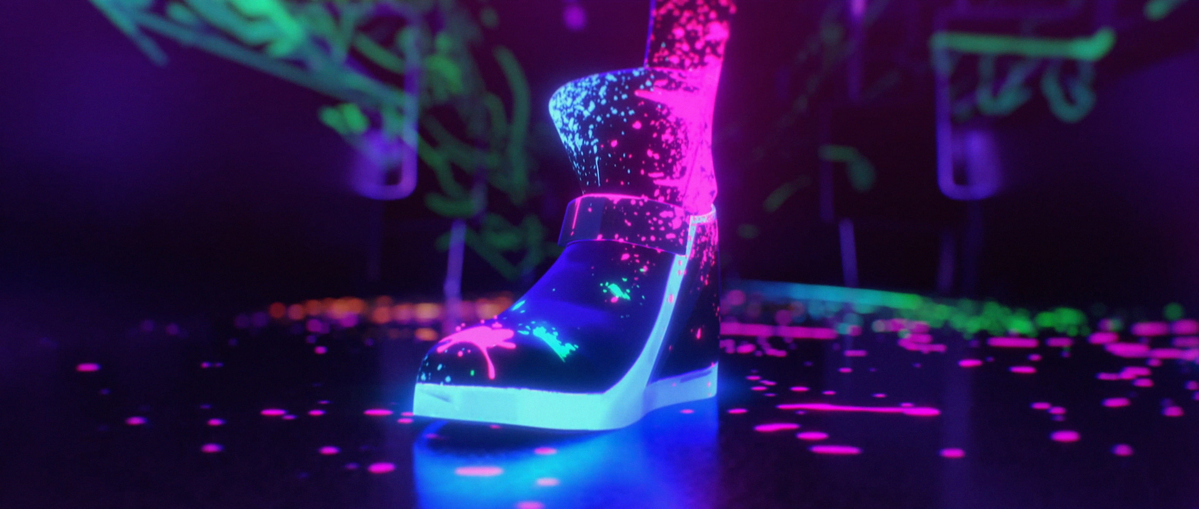 英雄联盟LOL离群之刺阿卡丽K/DA皮肤4K分辨率电脑壁纸(1)