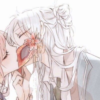 你在看我，我就亲你。动漫情头