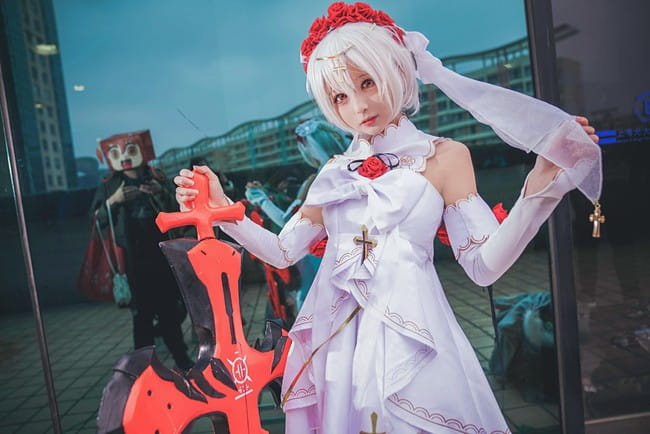 理想乡场照德莉莎月下初拥