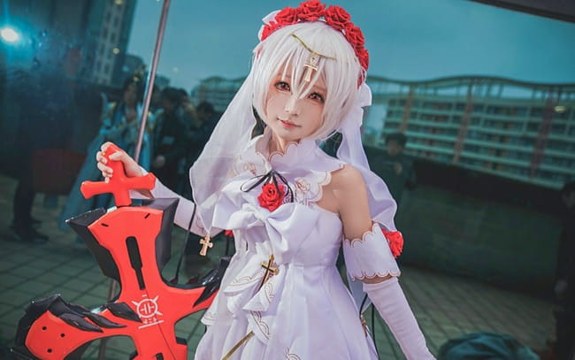 理想乡场照德莉莎月下初拥