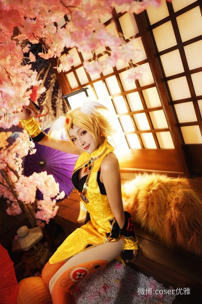 来陪妲己玩耍吧~ cosplay