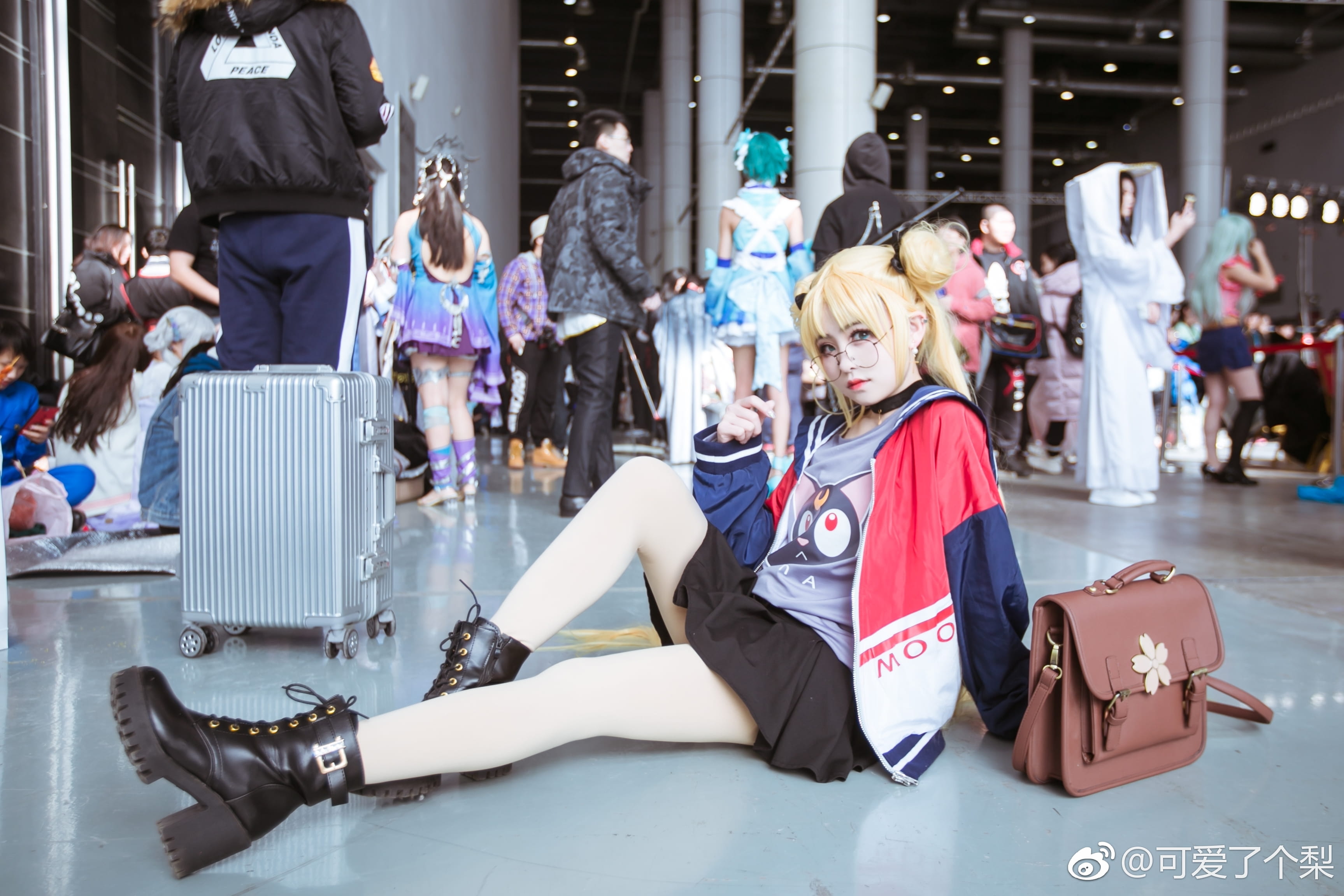美少女战士COSPLAY 代表月亮消灭你