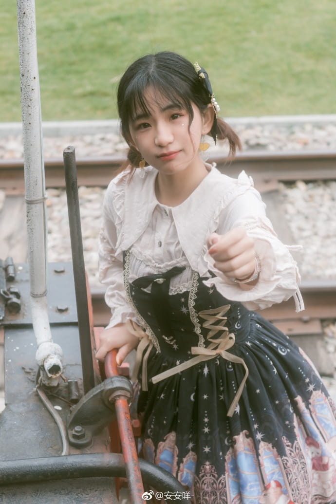 于凛冬之季，赴盛暑之约 lolita约拍