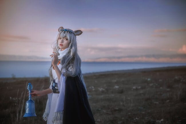 明日方舟初雪COS图