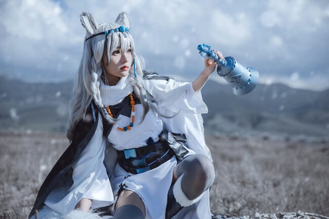 明日方舟初雪COS图